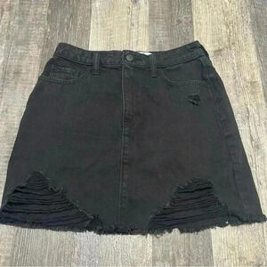 Women’s Hollister Jean distressed black skirt size 3